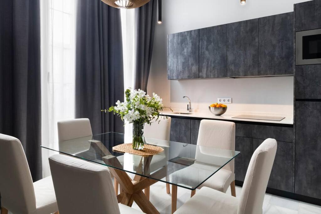 San Buenaventura Apartment 13 เซบีญา ภายนอก รูปภาพ
